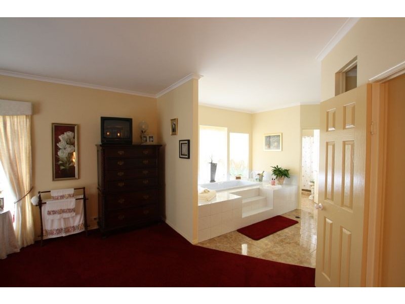 Glass House Mountains QLD 4518