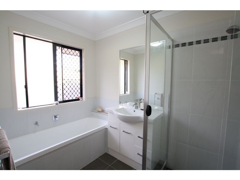 Glass House Mountains QLD 4518