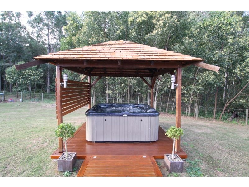 Glass House Mountains QLD 4518