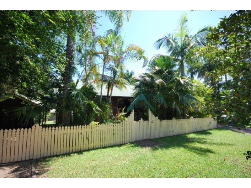 17 William, Landsborough QLD 4550