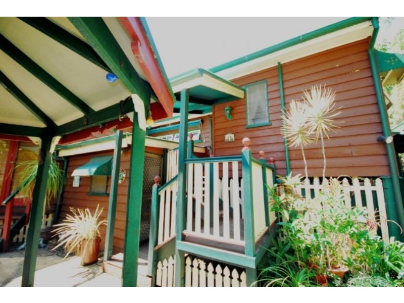17 William, Landsborough QLD 4550