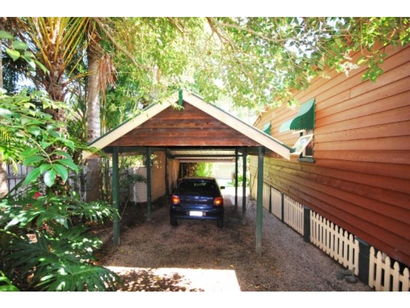 17 William, Landsborough QLD 4550