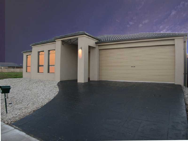 4 Holly Drive, Point Cook VIC 3030