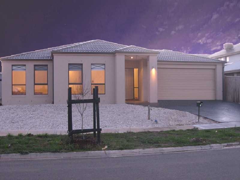 4 Holly Drive, Point Cook VIC 3030