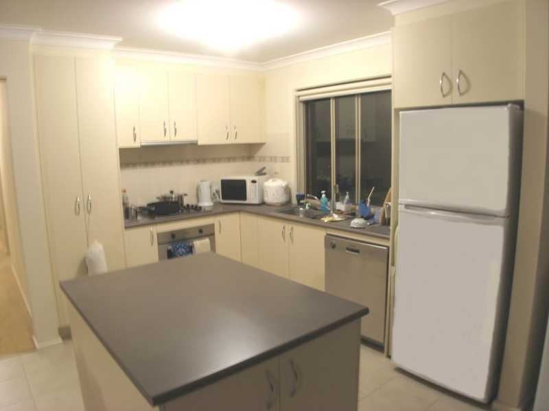 18 Lindsay Gardens, Point Cook VIC 3030