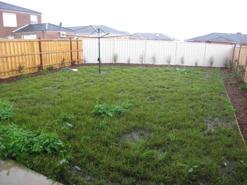 18 East Cornhill Drive, Point Cook VIC 3030