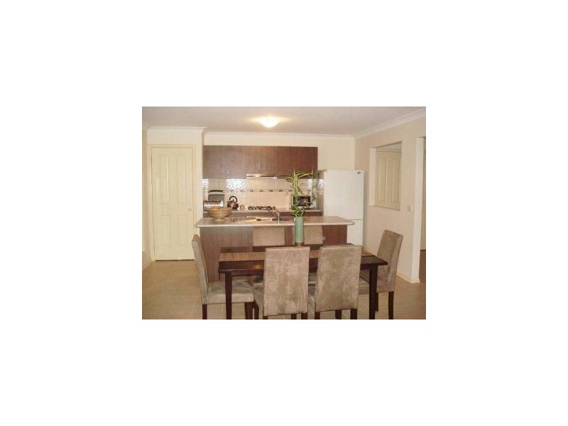 2/20 Swinburne, Truganina VIC 3029