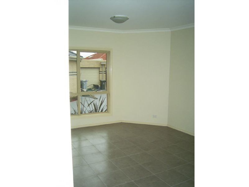 4/34 Stenhouse, Brooklyn VIC 3012