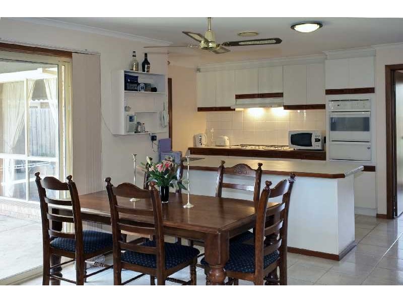 6 John Flynn Court, Hoppers Crossing VIC 3029