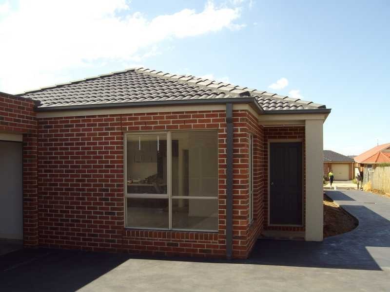 2/3 Bunya Place, Werribee VIC 3030