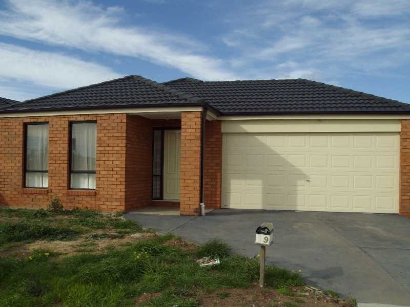 2/19 Brassey Street, Wyndham Vale VIC 3024