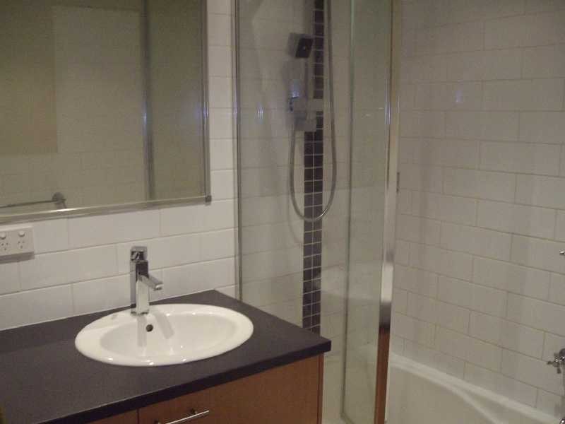 5 Swamphen Drive, Laverton VIC 3028