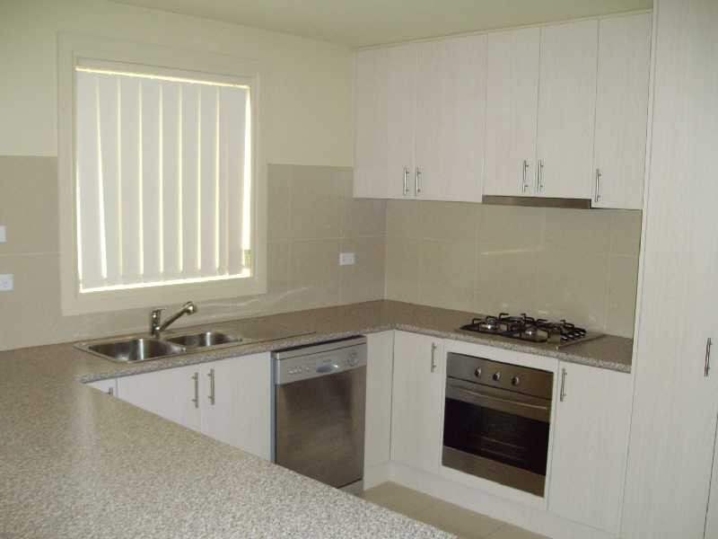 2 Shell Lane, Point Cook VIC 3030