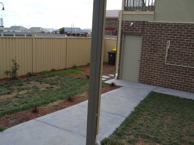 2 Shell Lane, Point Cook VIC 3030
