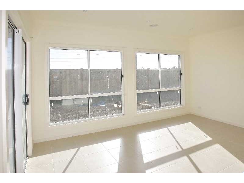 9 Urban Drive, Truganina VIC 3029