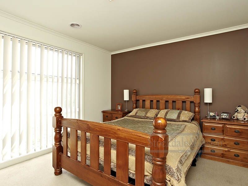 18 Stoney Brook Way, Truganina VIC 3029