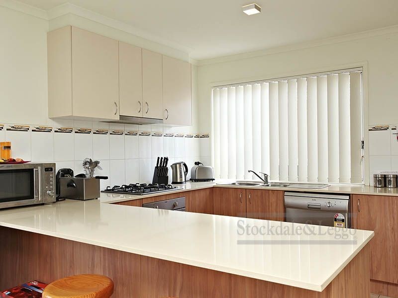 18 Stoney Brook Way, Truganina VIC 3029