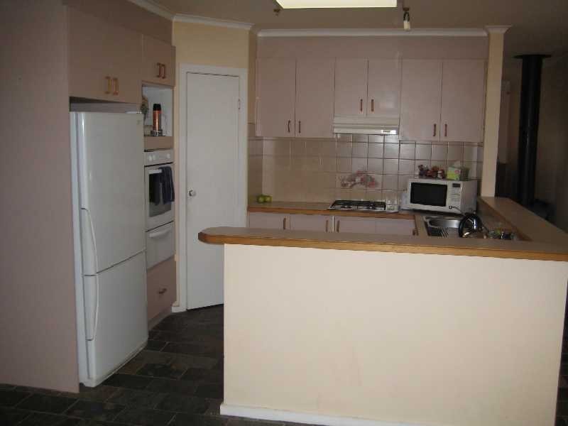 8 Gayness Court, Werribee VIC 3030