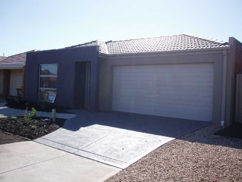 11 Bradman Drive, Tarneit VIC 3029