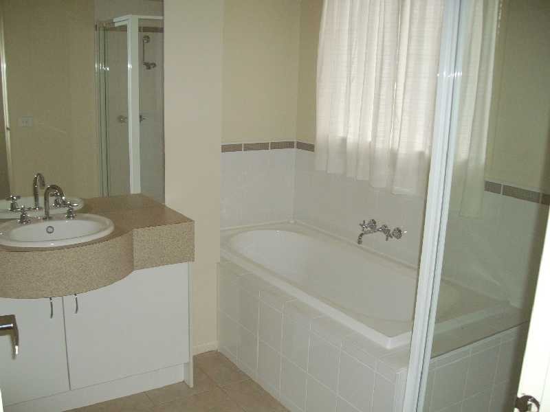 11 Bradman Drive, Tarneit VIC 3029