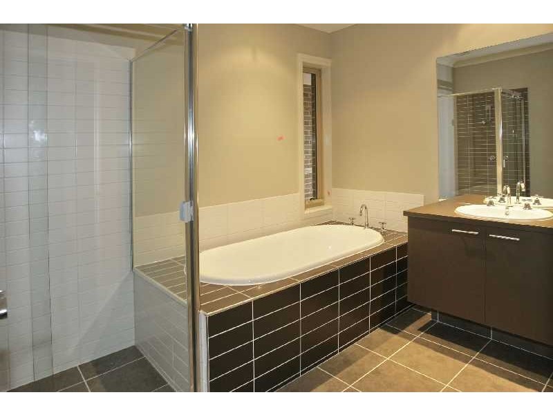 13 Oliver Place, Point Cook VIC 3030