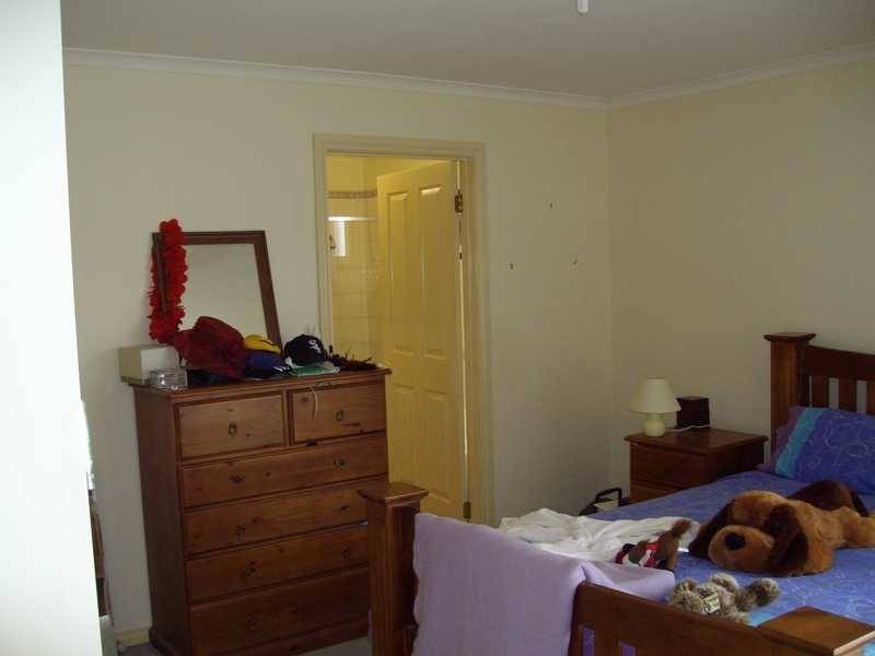 2/52 Latham Street, Werribee VIC 3030