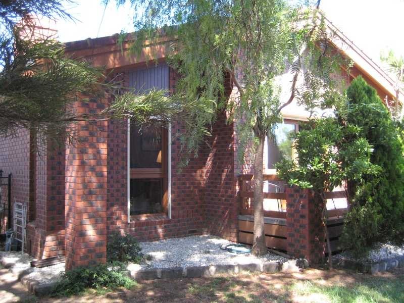 4 Terrigal Court, Werribee VIC 3030