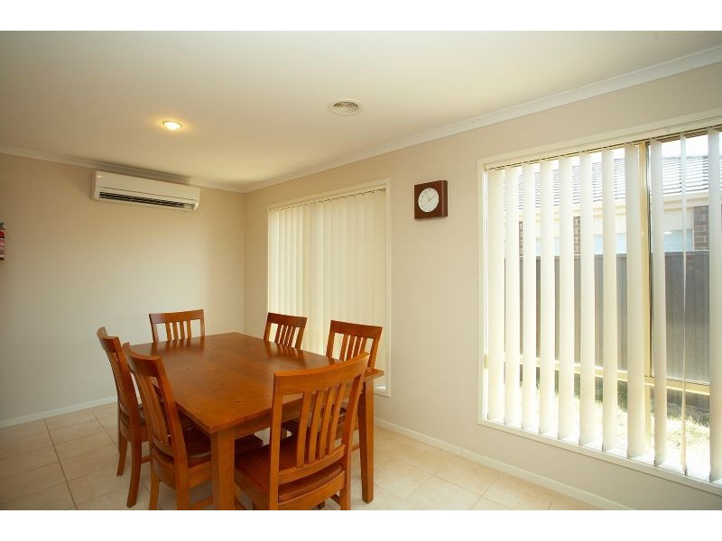 11 Peppermint Cres, Wyndham Vale VIC 3024