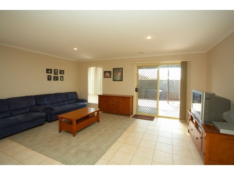 11 Peppermint Cres, Wyndham Vale VIC 3024