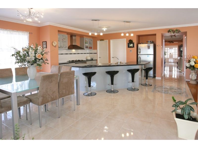 17 Azure Drive, Tarneit VIC 3029