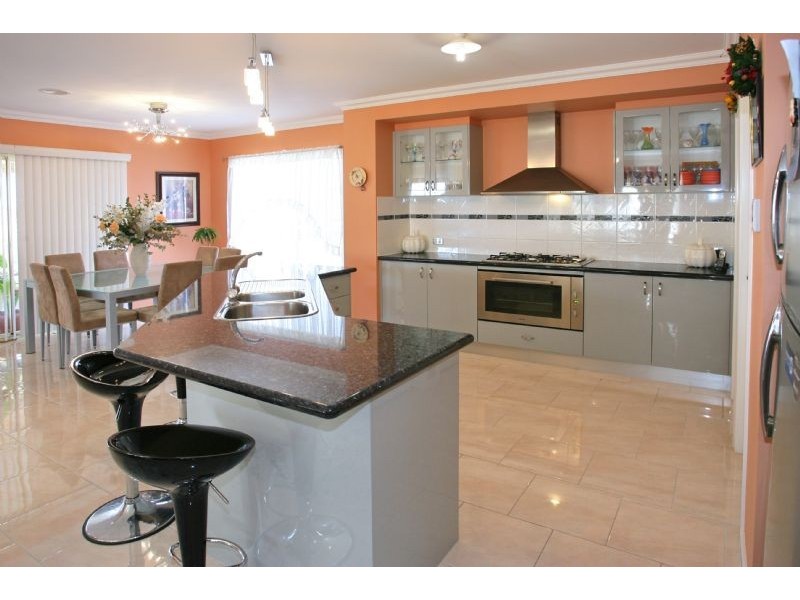 17 Azure Drive, Tarneit VIC 3029