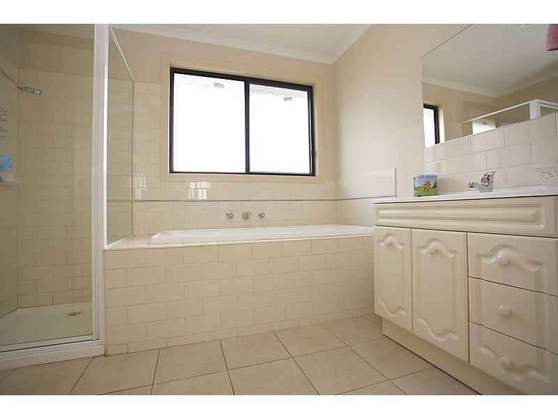 2/26 Kelvin Grove, Werribee VIC 3030