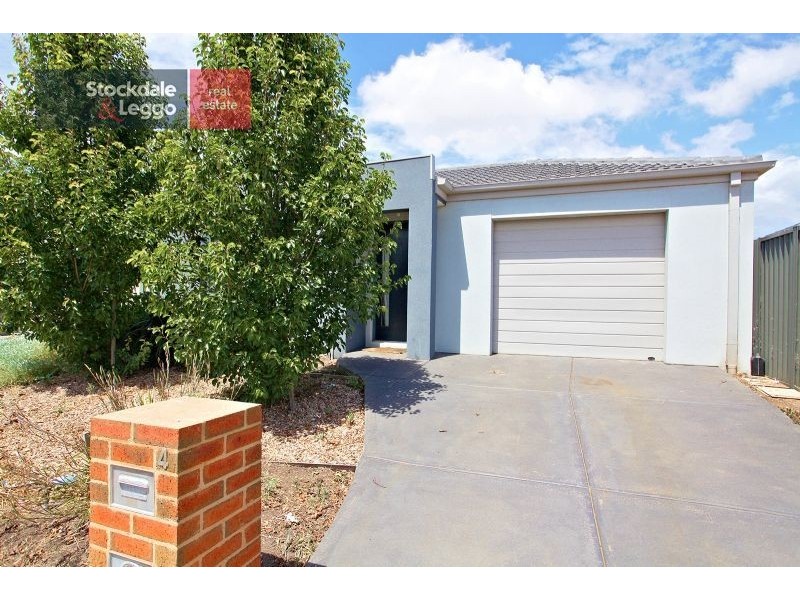 4 Rockygate Drive, Truganina VIC 3029