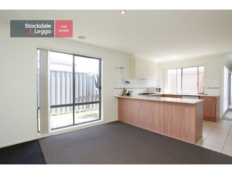 4 Rockygate Drive, Truganina VIC 3029