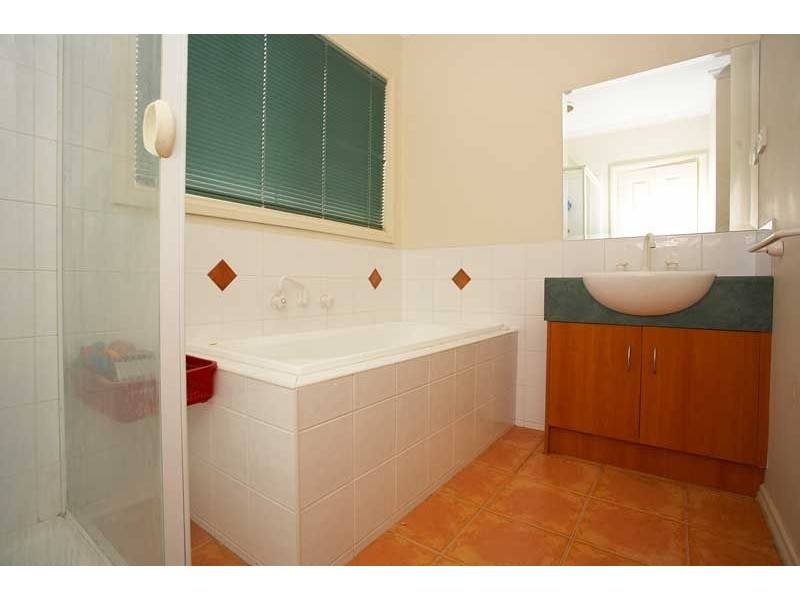 9 Ruby Place, Werribee VIC 3030