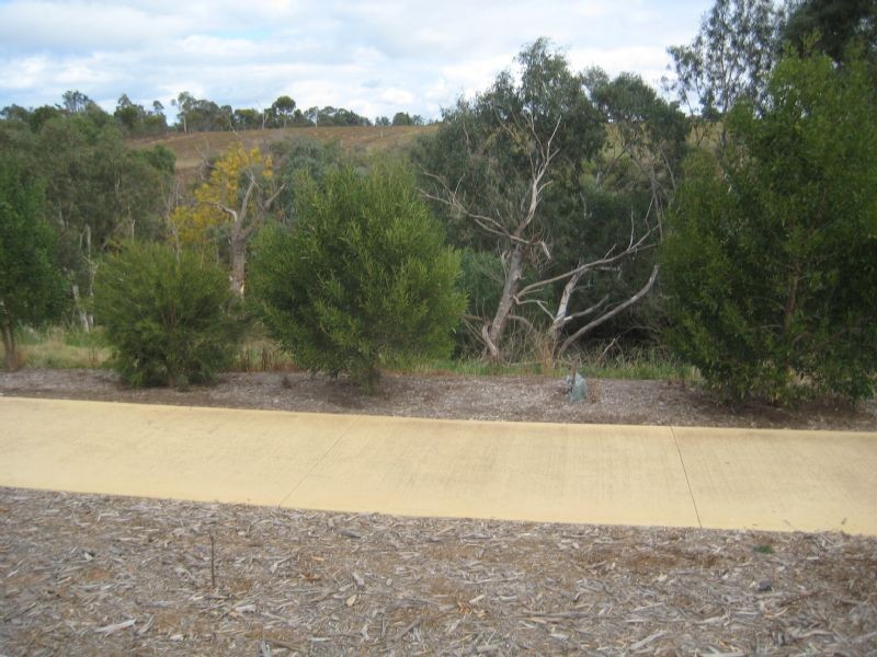 16 Riverside Avenue, Werribee VIC 3030