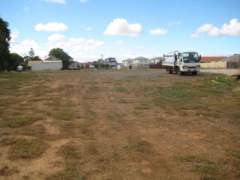 16 Riverside Avenue, Werribee VIC 3030