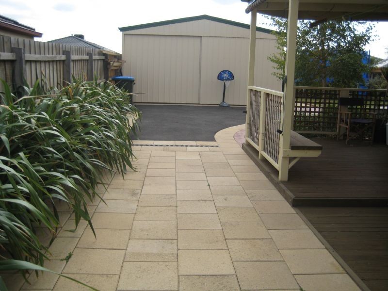 10 Whitfield Lane, Truganina VIC 3029