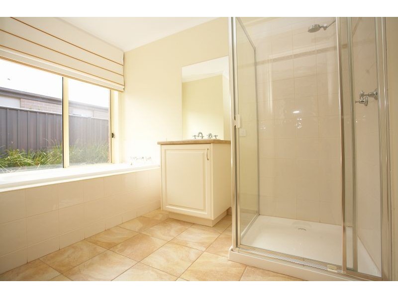 36 Eppalock Drive, Wyndham Vale VIC 3024