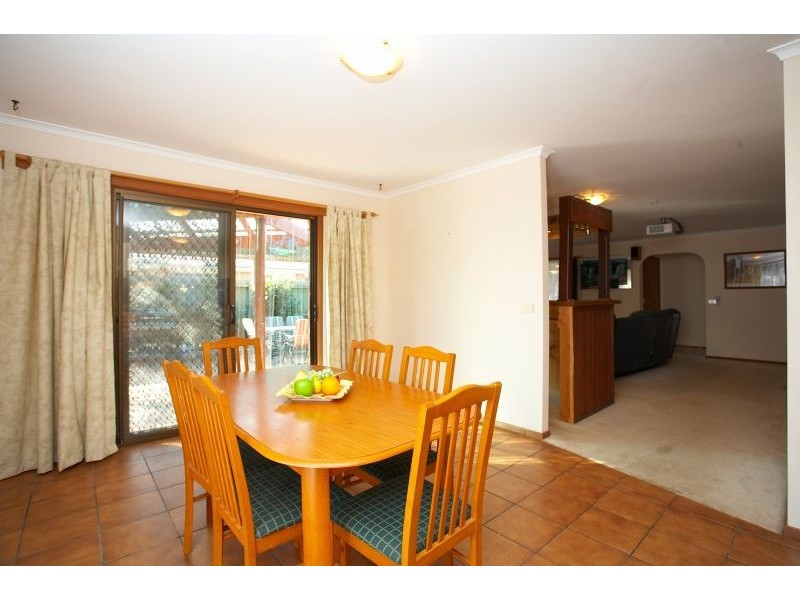 9 Gayness Crt, Werribee VIC 3030