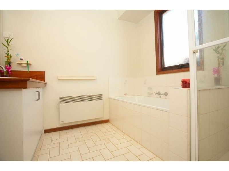 9 Gayness Crt, Werribee VIC 3030