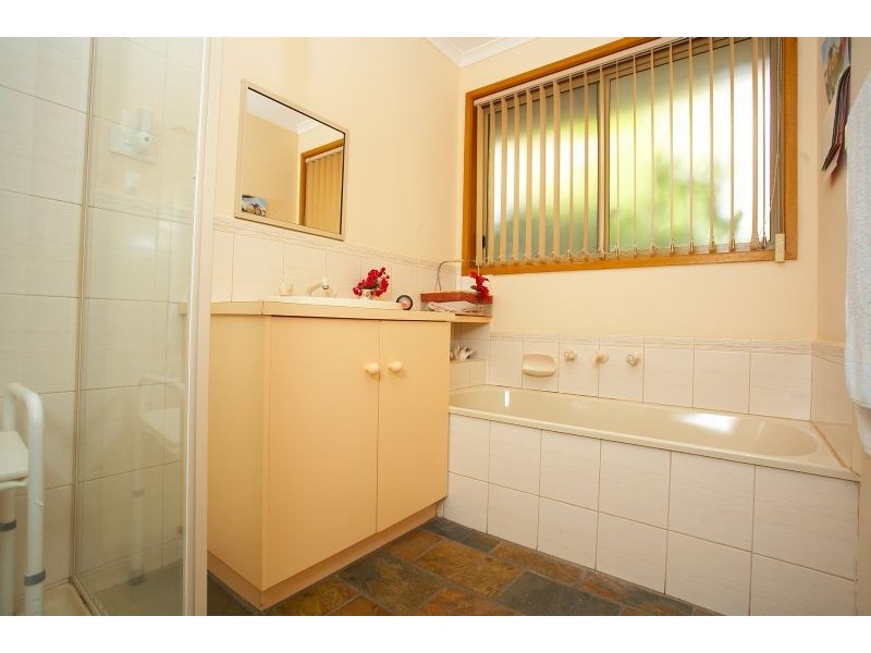 20 TWEED CRT, Werribee VIC 3030