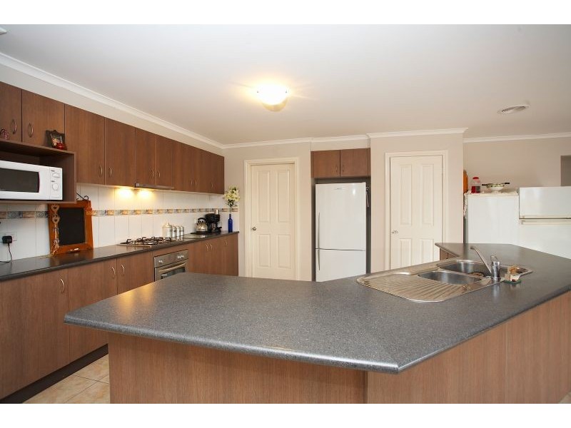 11 Westmeadows Lane, Truganina VIC 3029