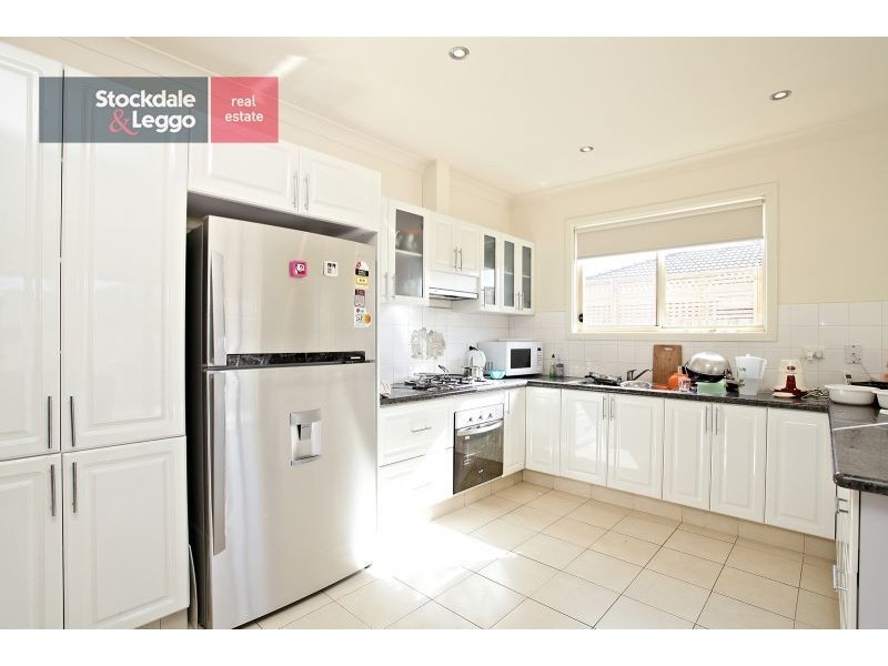 2/20 Mermaid Crescent, Wyndham Vale VIC 3024