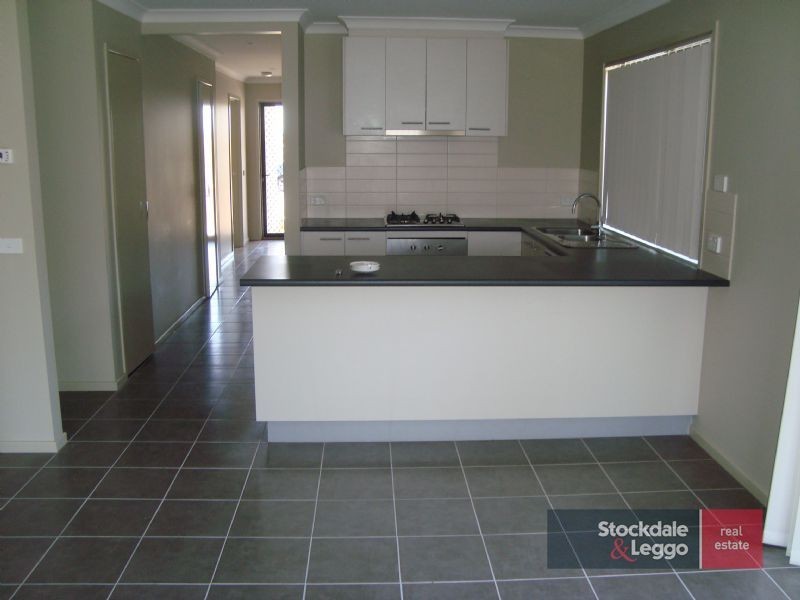 34 Misty Meadows Grove, Truganina VIC 3029
