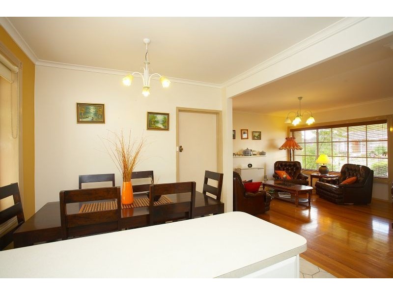 34 Vincent Cres, Werribee VIC 3030