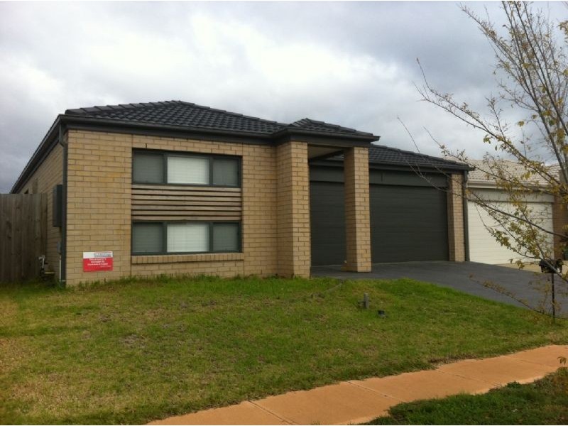 11 Fairbridge Road, Point Cook VIC 3030