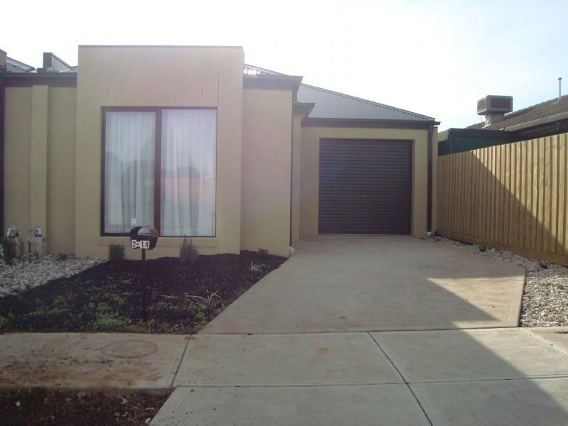 2/14 Trinca Court, Werribee VIC 3030