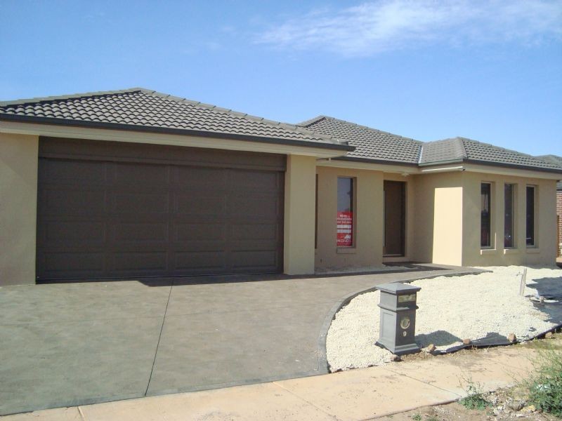9 Peck Terrace, Williams Landing VIC 3027