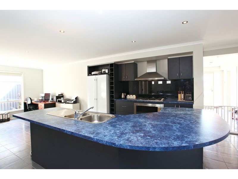 28 Eucumbene Road, Wyndham Vale VIC 3024